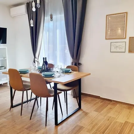 Apartment Chi Chi Pula