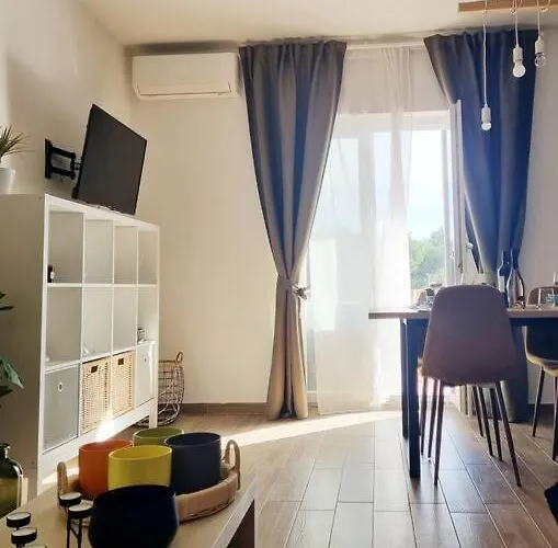 Chi Chi * Πούλα